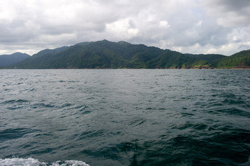 The beautiful sea and the beautiful mountains, the area for tourists to visit the beauty