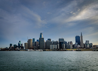 Fototapeta premium San Francisco skyline with light clouds