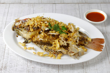 Fried Tilapia with crispy garlic