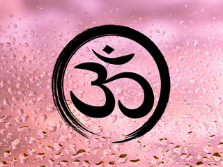 Om Symbol mit natürlichem und beruhigendem Hintergrund
