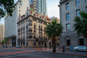 Obraz premium Budynek Mandela Rhodes, Wale Street. Kapsztad, Republika Południowej Afryki. 21 lipca 2018 r