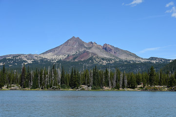 Broken Top volcano from Sparks Lake near Sisters, Oregon.