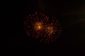 Fototapeta premium Esplosione di fuochi d'artificio durante una festa