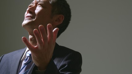ビジネスマン・訴える