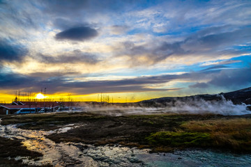 アイスランド・ゲイシールの風景と朝焼け