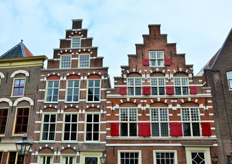 wunderschön verzierte Giebel