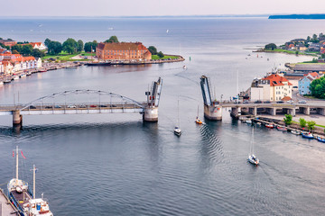 Ships sailing through king chr x bridge