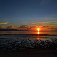 Sunrise dressed like dusk