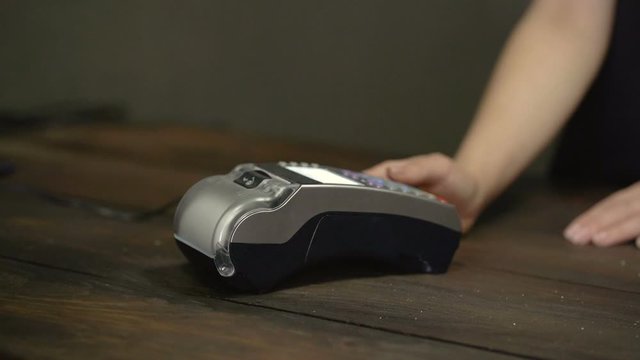 Payment made with smartphone using nfc system and contactless card.