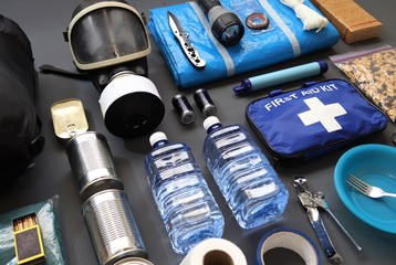 Preppers are known for preparing for natural disasters,economic collapse,civil unrest or any doomsday scenario.Such items would include food,water,lighting,shelter,and a first aid kit.Bug out kit.