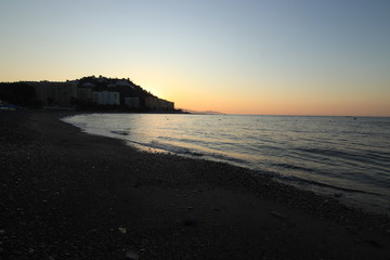 Almu&ntilde;ecar y Granada