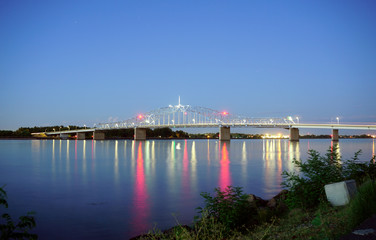 Bridge over Columbia river at dusk