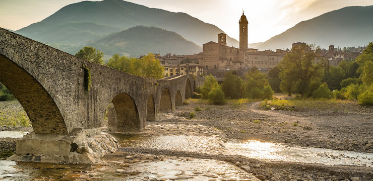 The town of Bobbio and the old medieval bridge. Bobbio, Piacenza province, Emilia Romagna, Italy.