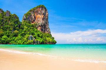 Fototapeta premium Clear water beach in Thailand