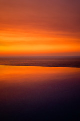 Obraz premium beautiful Dawn by the pool