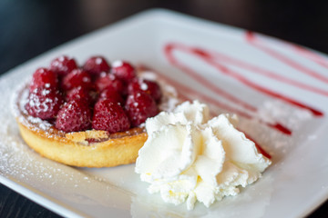 tarta de frutillas con crema 