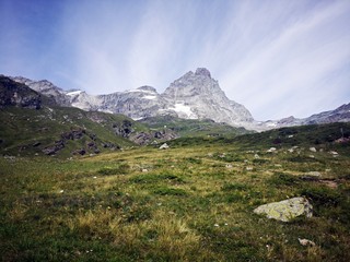Fototapeta na wymiar Monte Cervino - Matterhorn - Italian Alps in Breuil-Cervinia