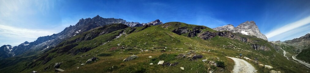 Fototapeta na wymiar Mountain in the Alps - Grand Murailles