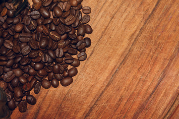 scattered coffee beans from left to half 
