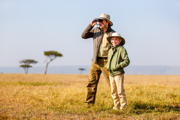 Family safari in Africa © TravelPhotoBloggers