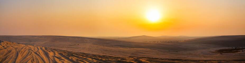 Fototapeta na wymiar Qatar desert landscape