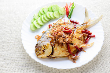 Deep Fried White Pomfret With Black Pepper Garlic, quick and easy dish.