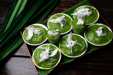 green coconut sweet pudding with Pandan