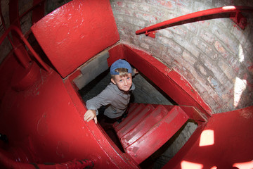 Enfant dans le phare