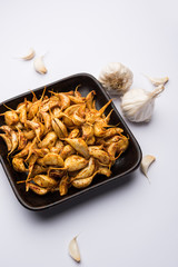Garlic Fry or Tala Hua Lahsun in hindi, is a popular side dish or snacks from maharashtra, India