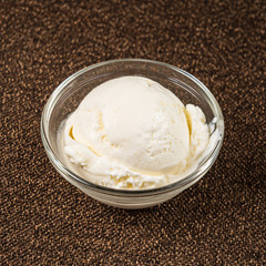 ice cream ball in the bowl