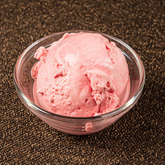 ice cream ball in the bowl