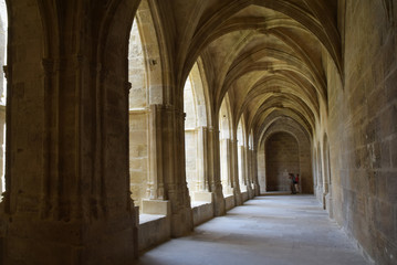 Fototapeta na wymiar Narbonne, cloître rénové basilique St Just St Pasteur, Aude, Occitanie