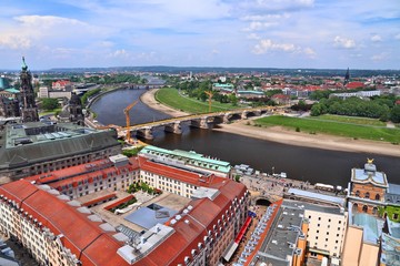 Fototapeta na wymiar Elbe River, Dresden