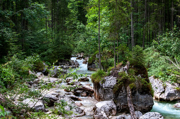 Gebirgsbach bei Ramsau in Oberbayern