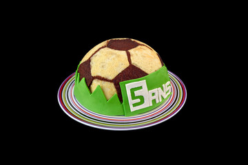 Beautiful soccer ball birthday cake for the fifth anniversary (5 years written in french 