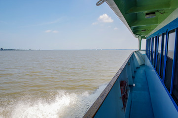 観光船から見る霞ヶ浦