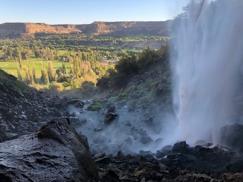 Perrine Coulee Falls Base