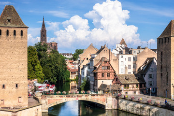 Fototapeta na wymiar Strasbourg scenery water towers