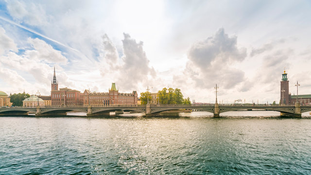 Lilla Vartan, Vasabron with the townhall in the background, Stockholm, Sweden