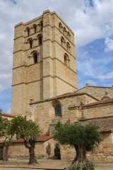 Fototapeta na wymiar Zamora,Spain,9,2013;Cathedral tower 45 meters high