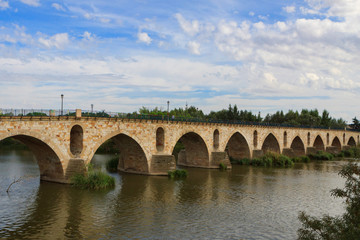 Fototapeta premium Zamora,Spain,9,2013;Medieval bridge over the Duero river