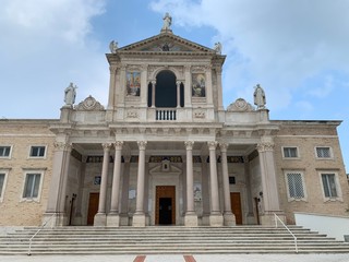 Obraz premium Santuario di San Gabriele dell'Addolorata 