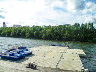 The pier with catamarans for boat trips is not used because of the strong wind.