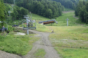 cable car in the mountains