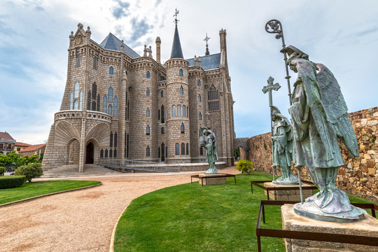 Palacio episcopal de Gaud&iacute;a en Astorga