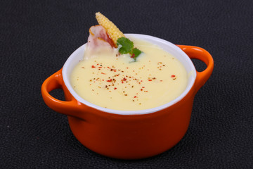 Cheese soup with bacon
