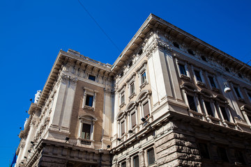 Fototapeta na wymiar Beautiful architecture of the antique buildings at Rome city center