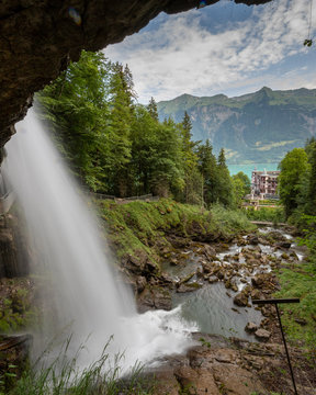 Giessbach von Hinten