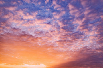 Obraz premium Amazing cloudscape on the sky at sunset time after rain.