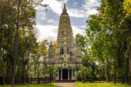 Bodh Gaya building in Analyo Thipayaram temple